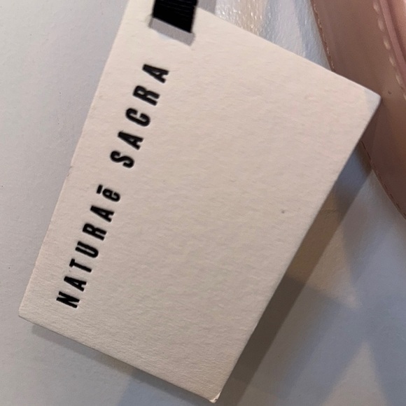 NATURAE SACRA
Cyssus Leather And Resin Shoulder Bag In Blush - Picture 5 of 13